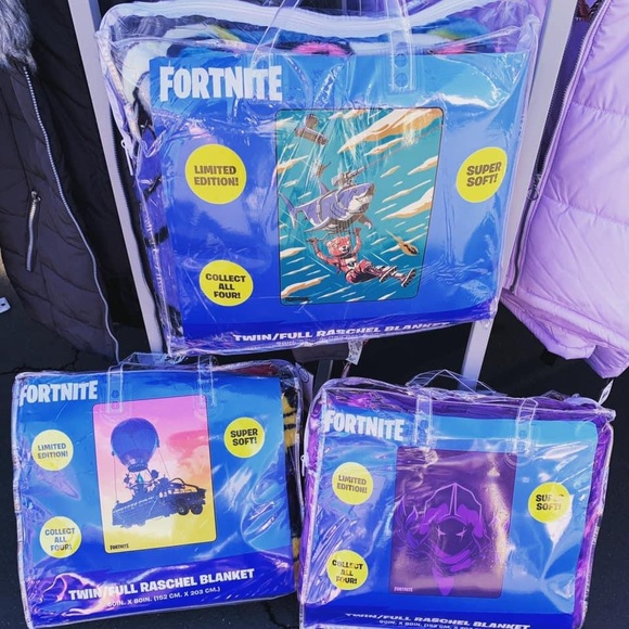 TWIN/FULL SIZE FORTNITE BLANKETS - Picture 3 of 3